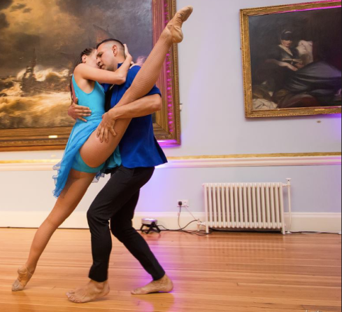 Quite possibly one of the best contemporary dance performances that I've ever seen.